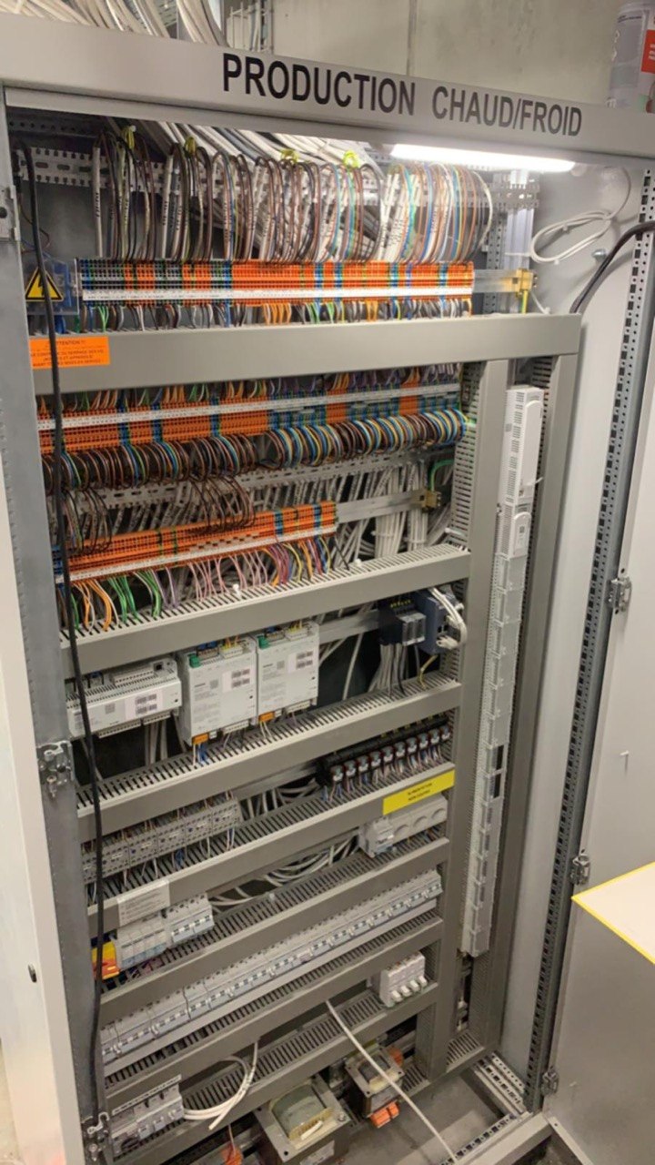 Armoire électrique industrielle câblage professionnel